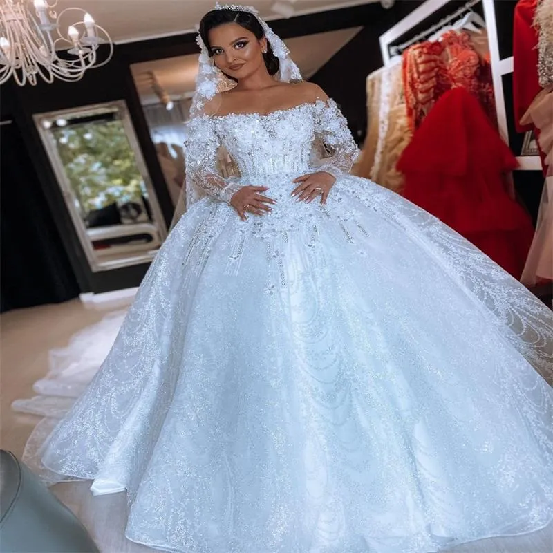 2023 abito da ballo abiti da sposa illusione al largo della spalla di lusso di lusso in Arabia paillettes plus size appliques perle di cristallo di cristallo fiori abiti da festa da sposa abiti per il matrimonio