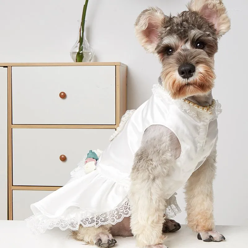 Vêtements pour chiens vêtements d'animaux de compagnie robe de mariée perle love white yarn fournitures universelles pour les chats et les chiens