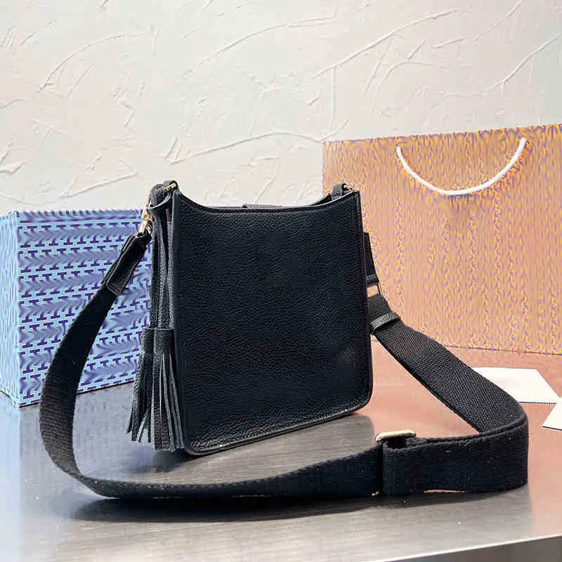 Akşam çantaları omuz çantaları tasarımcı kadınlar çantalar kare el çantası lüks deri püskül crossbody klasik donanım 220901