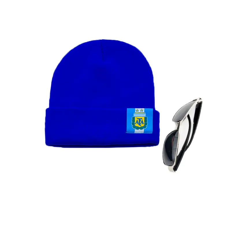 Kolekcjonerska czapki czaszki 2022 Katarowy prezent piłkarski kapelusz zimowy ciepły dzianin kapelusz no szklarnia