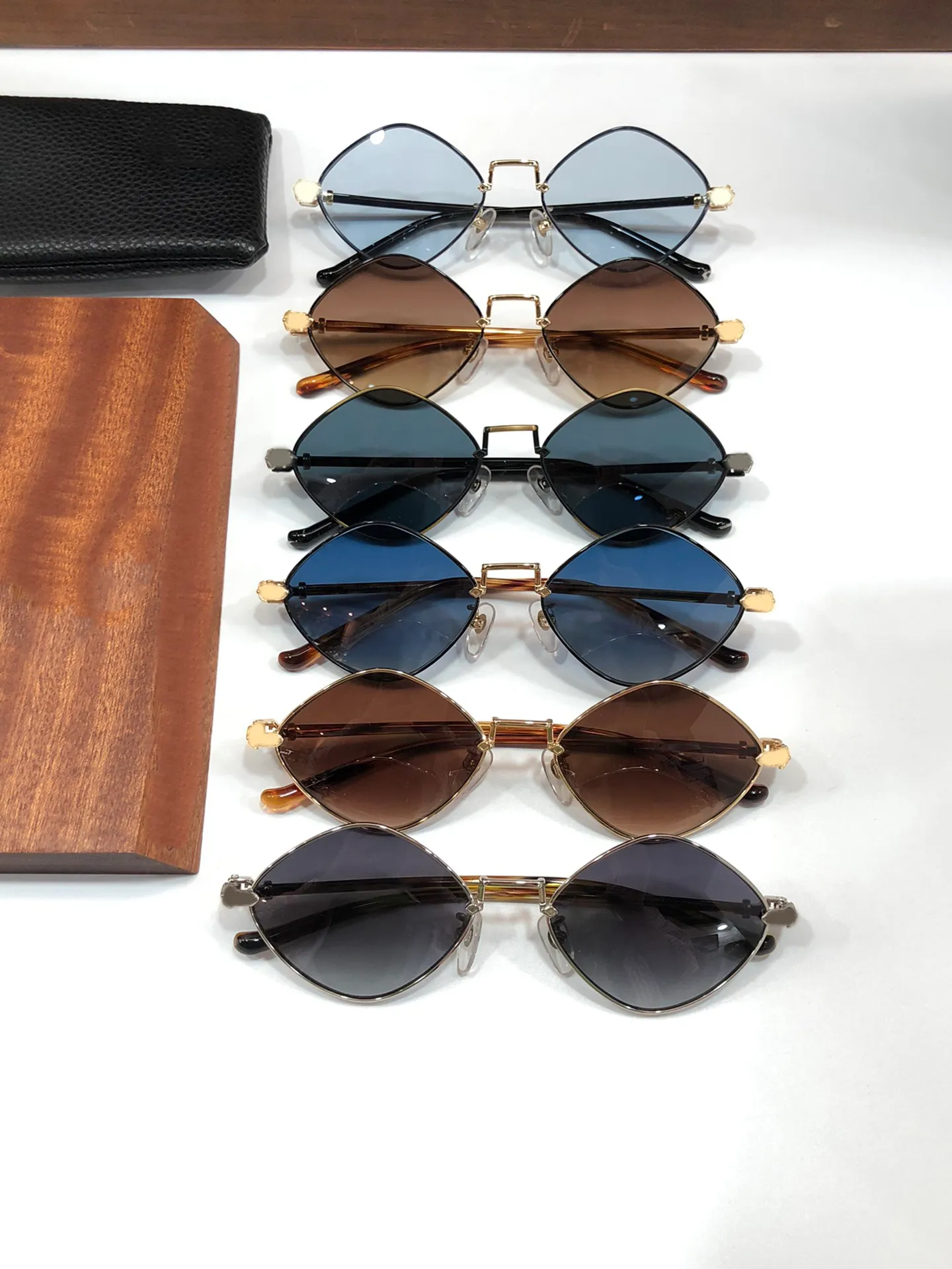 occhiali da sole firmati per uomo e donna occhiali da vista design DOG diamante stile prismatico moda cool occhiali da sole classici occhiali anti-radiazioni e anti-ultravioletti