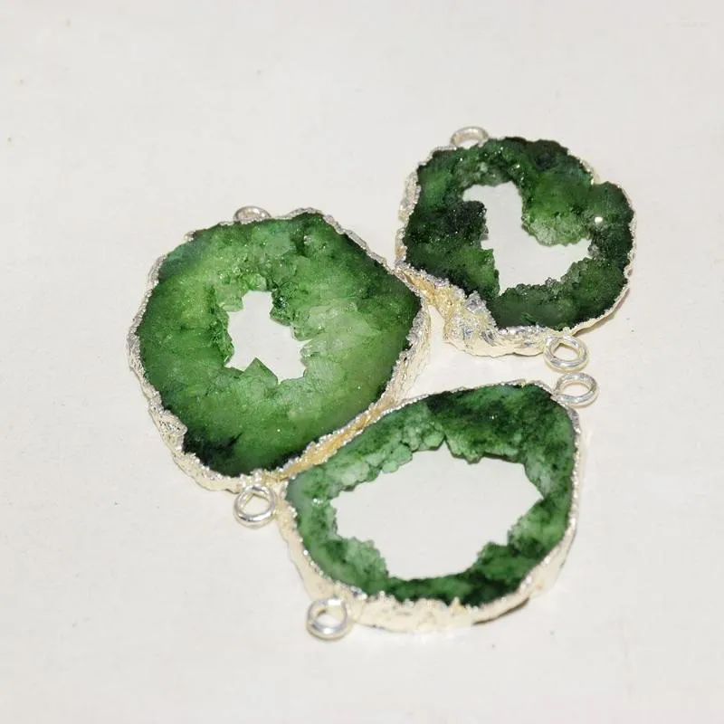 H￤nghalsband Big Green Druzy Stone Connector f￶r smycken som g￶r kvinnor 2022 Guldpl￤tering Bezel Geode Slice Hole Oregelbundna agater stenar