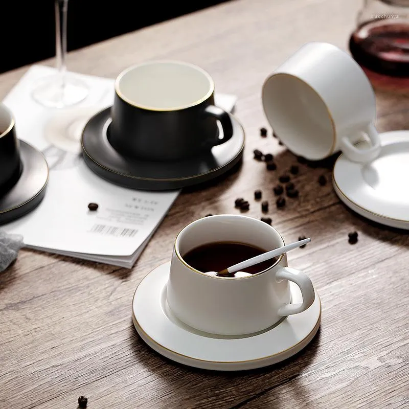 Mokken aangepaste Japanse stijl keramische 250 ml cappuccino koffiebeker en schotel set matte korte herbruikbare gepersonaliseerde espresso melk thee mok