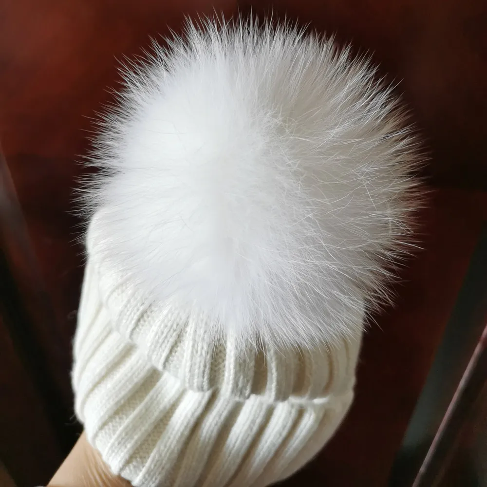 Patch pompom beanie hatt/skalle mössor vita kvinnor vinter varma bobble hattar skalle mössor