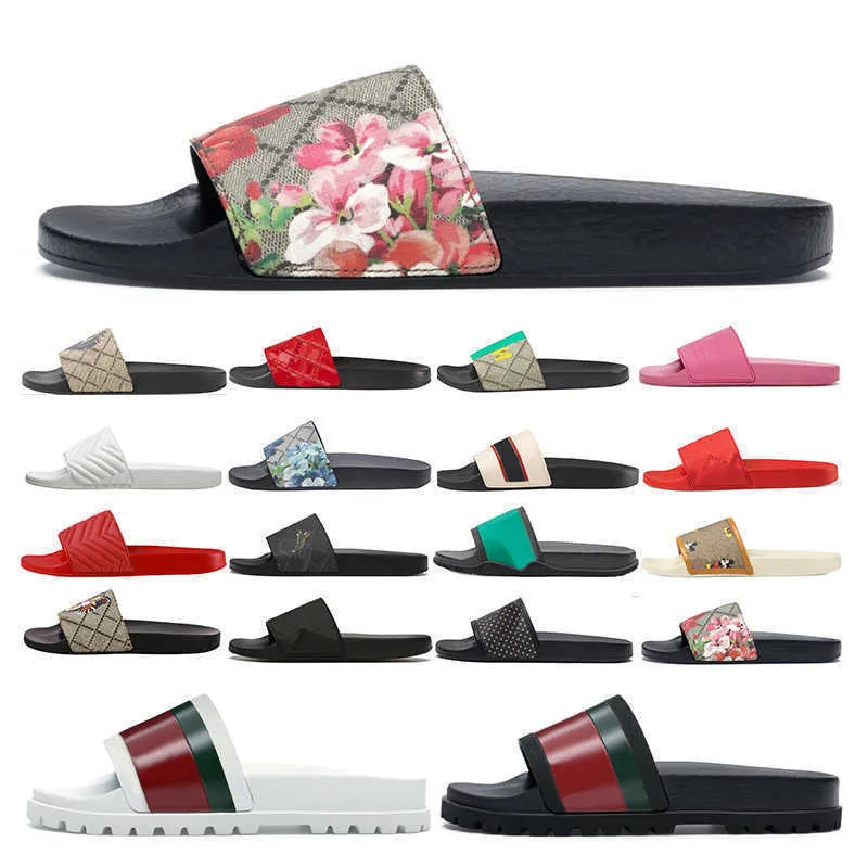 2022 Luxurys designers sandaler för män kvinnor klassiska blommor brokad glider lägenheter läder gummi plattform flip flops växel bottnar strandskor jägare grön