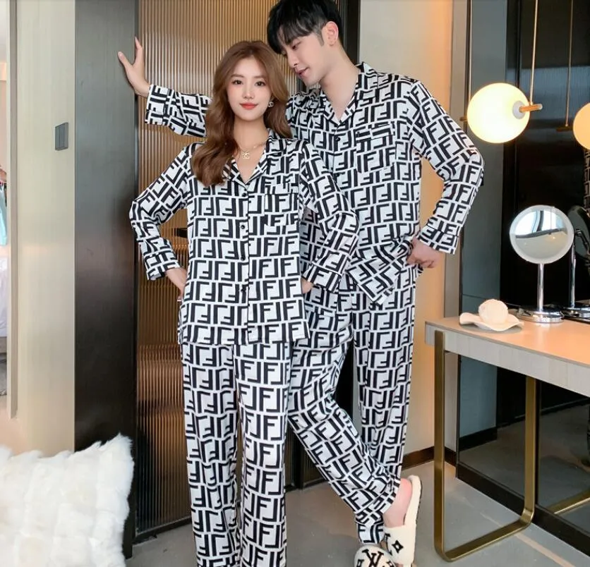 İki parçalı pantolon tasarımcısı lüks sonbahar kış pamuk eşleşen çift pijama erkek pijama kadınları ev kıyafeti yatak odası beyaz mektup pijama homme seti mjdb