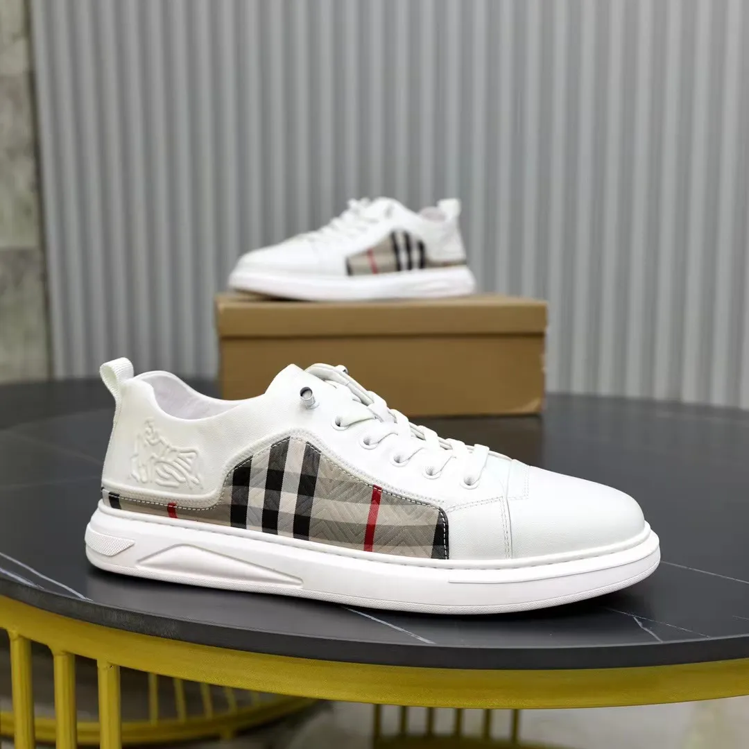 Designer Luxury Casual Shoes Fashion Trainers Sneakers Classic Plaid Berry Stripes Design Man Woman Shoe