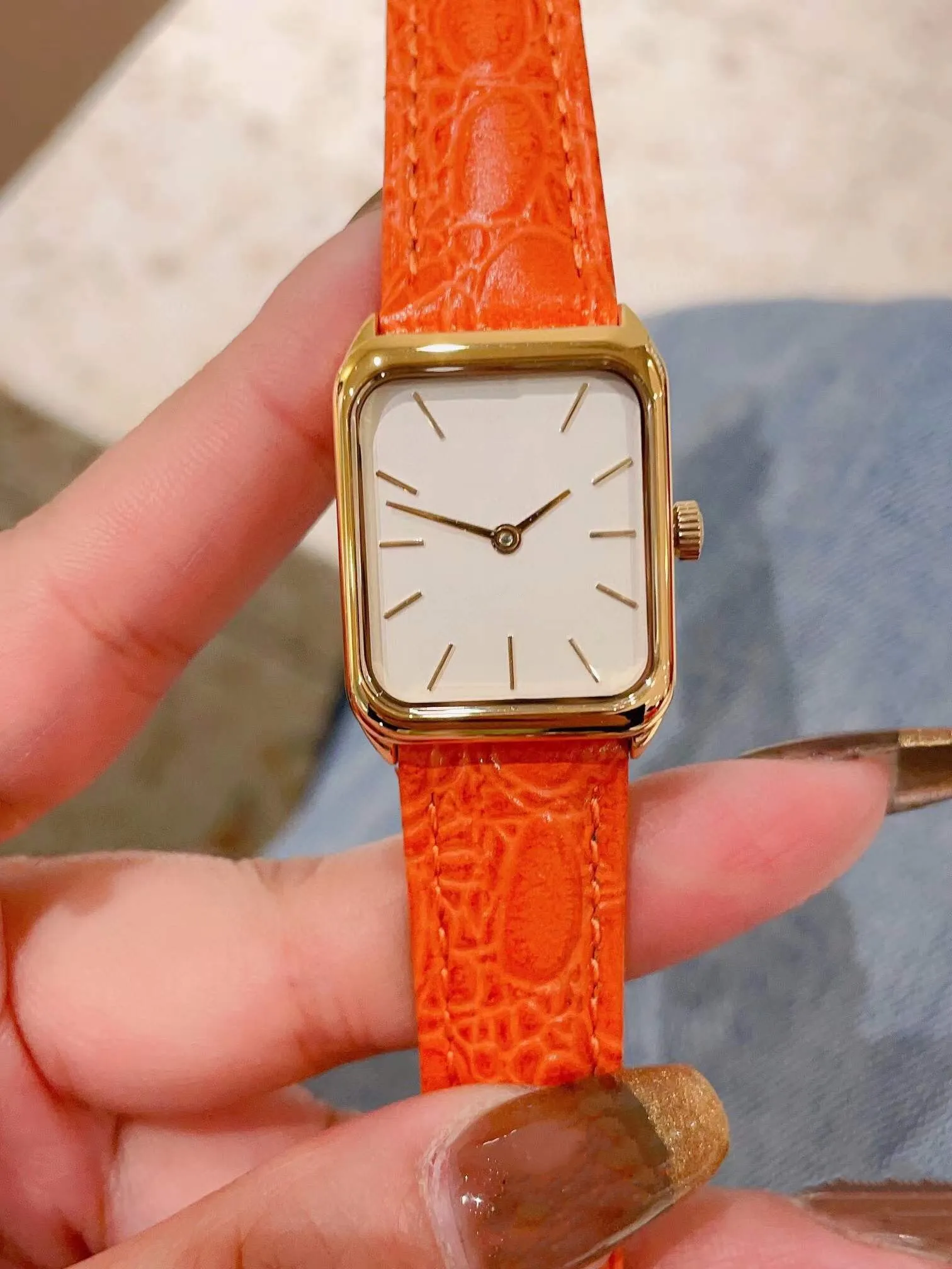 لون ذهبي خمر الساعات مستطيلة للنساء والهندسة الكوارتز wristwatch سيدة برتقالية الجلد الأصلي ساعة ساعة رقيقة الساعة 22 ملم