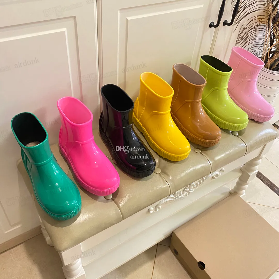 مصمم أحذية النساء أحذية المطر المطاط الشتاء Rainboots منصة الكاحل الانزلاق على نصف وردي أسود أخضر شفاف هلام ug الجوارب البؤرية في الهواء الطلق أحذية wgg 35-40