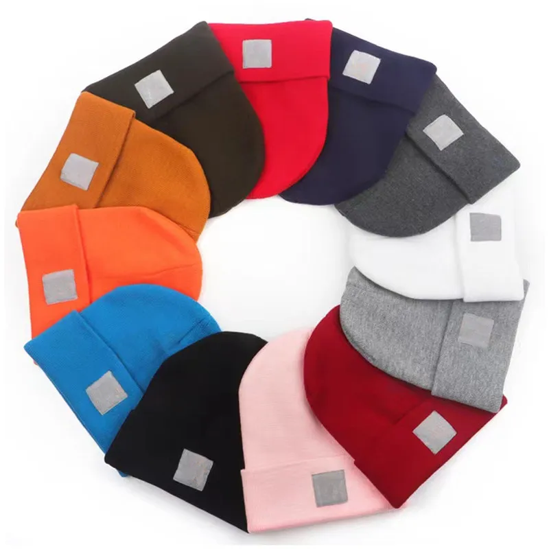 Lettera di moda Cappelli lavorati a maglia Berretti invernali Designer di etichette unisex Cappellini con teschio Cappello all'uncinetto caldo Cappello a cuffia Hip Hop Berretto a maglia Paraorecchie 12 colori