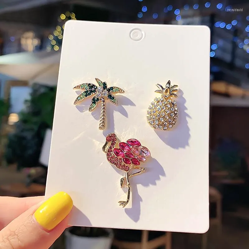 Broscher mini söt liten brosch kvinnlig kokosnöt träd ananas badge herr dekorativa stift smycken