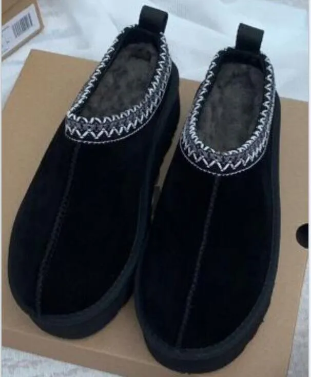 Bottes Tasman pour femmes Broderie Designer Chaussons en fourrure à enfiler Véritables bottes en cuir suédé véritable