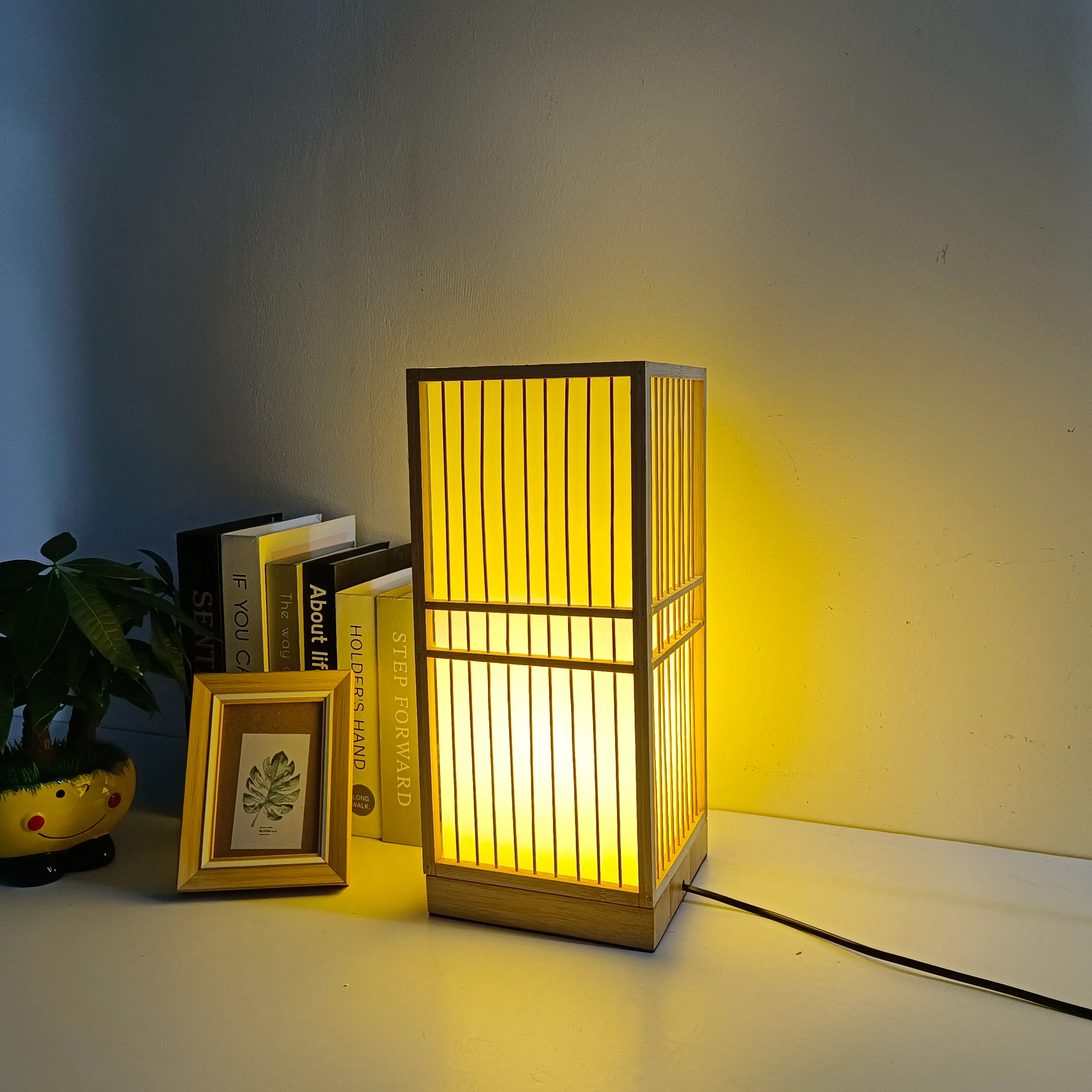 Elegant Bamboo Desk Lamp – 40% Off, Perfect for Living Room & Bedroom Ambiance
