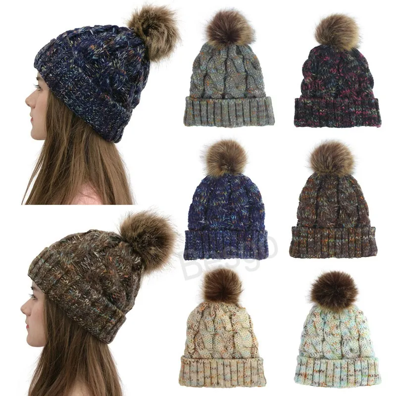 Cappello lavorato a maglia da donna invernale caldo Pom Pom Cappelli di lana colorati Berretto da donna con teschio Berretto femminile solido Berretto spesso da esterno 7 colori BH7762 TYJ