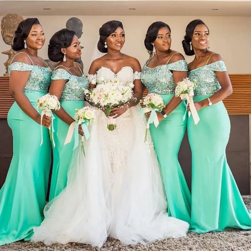 Mint Green African Off The Shoulder Mermaid Bridesmaids klänningar golvlängd ärmlös sexig svart tjej bröllop gäst prom klänning klänningar