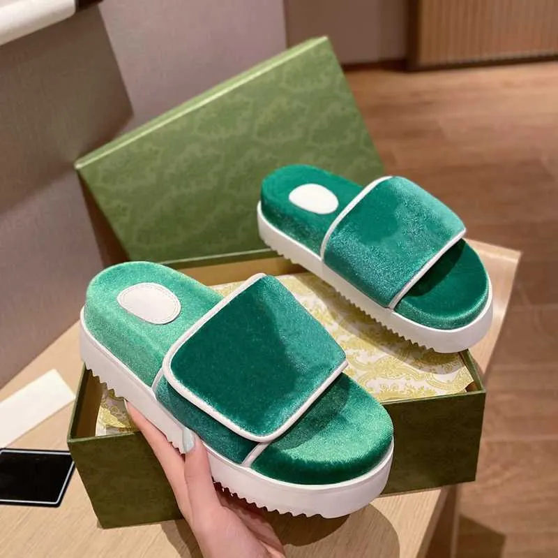 Men Women Platform Foam Slippers Cotton Sponge Slippers Winter Designer Sandals Green Red Blue Yellow Lady Pool Slides Beach Low Heel