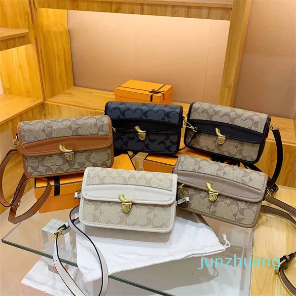 Designer väskor Tote Women Handbag Classic märke stor kapacitet axelväska mode multi färg skarv spänne plånbok totes