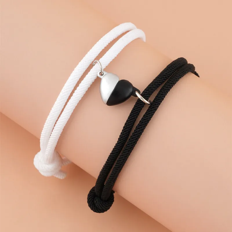 Moda Black and White Heart Rope Casal Bracelet Pulseira Magnetic Forma Jóias de amizade de pulseira ajustável