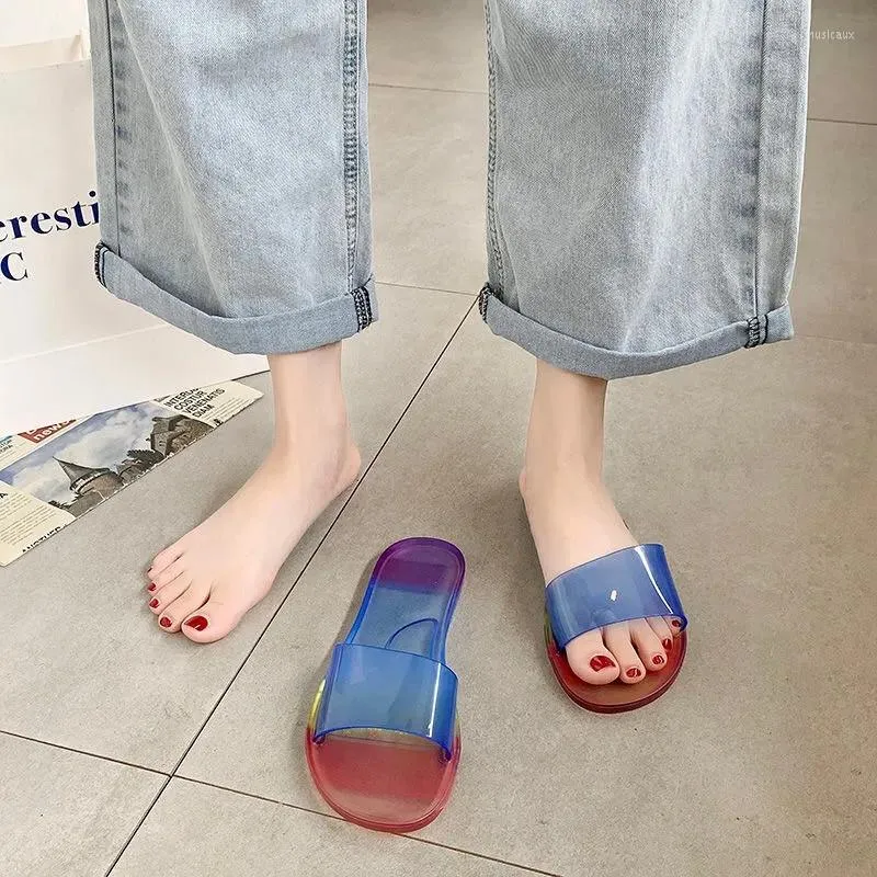 Slippers colorido geléia de cristal transparente para mulheres piscina de praia ao ar livre de verão slides de casa interna casa plana sapatos não deslizantes