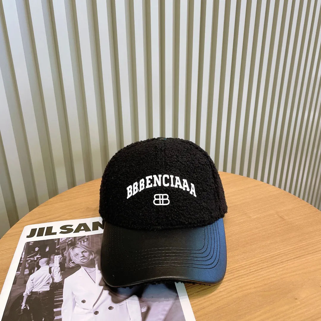 Designers Luxury Casquette Hats Letters Baseball Caps Spring Autumn and Winter Women Simple Temperament Lambwool Street M￥ngsidig fit street