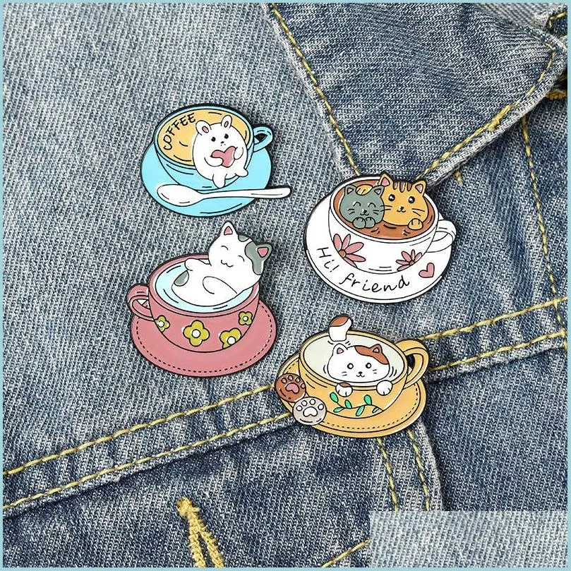 ピンブローチ20pcs/lotかわいい漫画コーヒーキャットブローチ合金エナメルカラーフラワーピンフレンドレディースメンズカップデザインブローチジュエルdham9