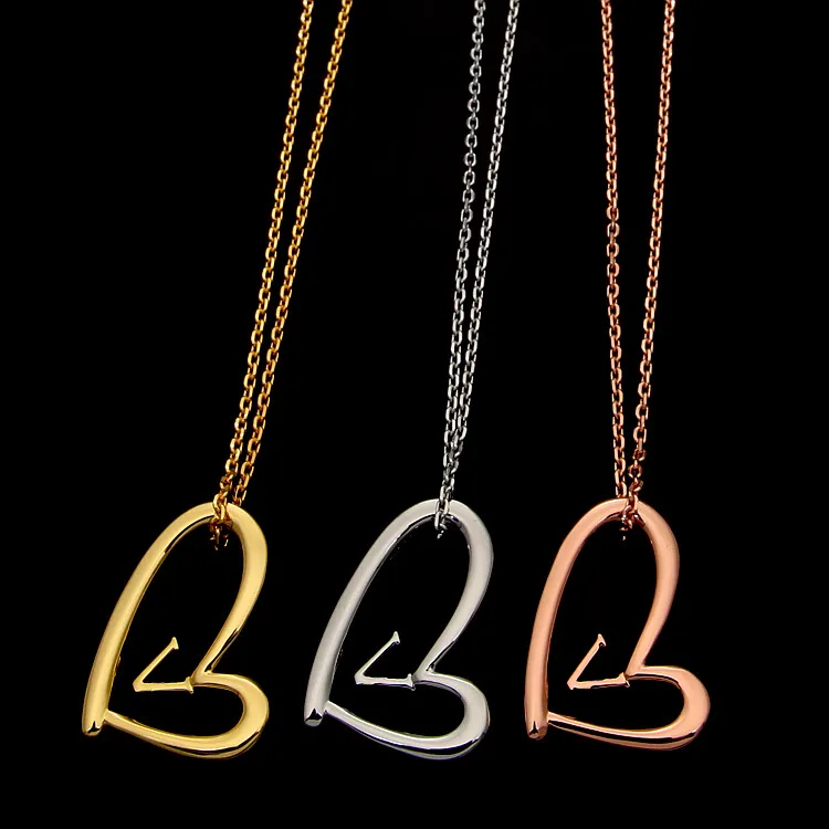 Collier cœur avec lettre V creuse pour femmes, ensemble simple, petite chaîne de clavicule en herbe porte-bonheur, cadeau, nouvel arrivage