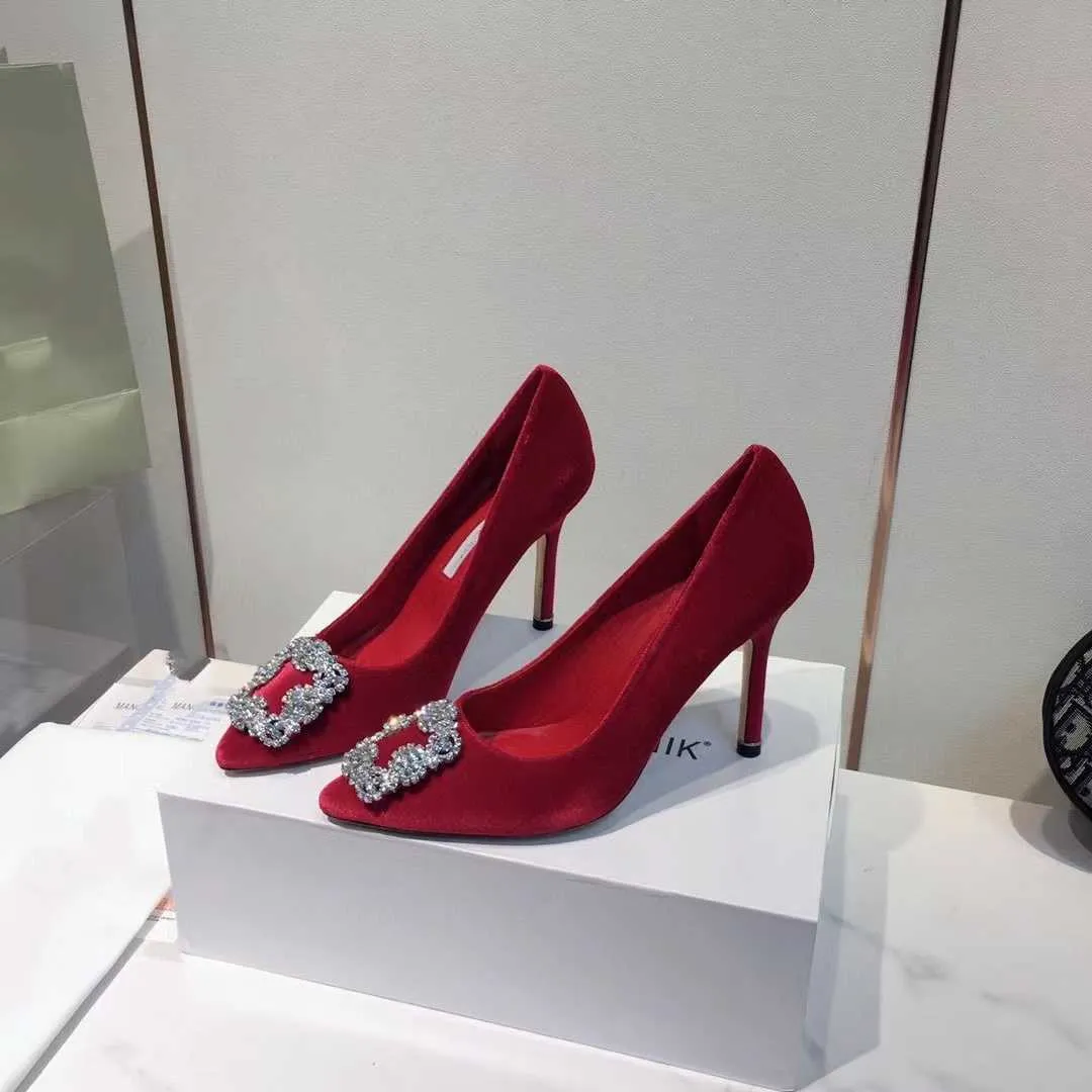 WOMENS DESIGNER Stuart Weitzman Satin Peeptoe Heels Red For Sale at 1stDibs  | red designer heels, stuart weitzman peep toe heels