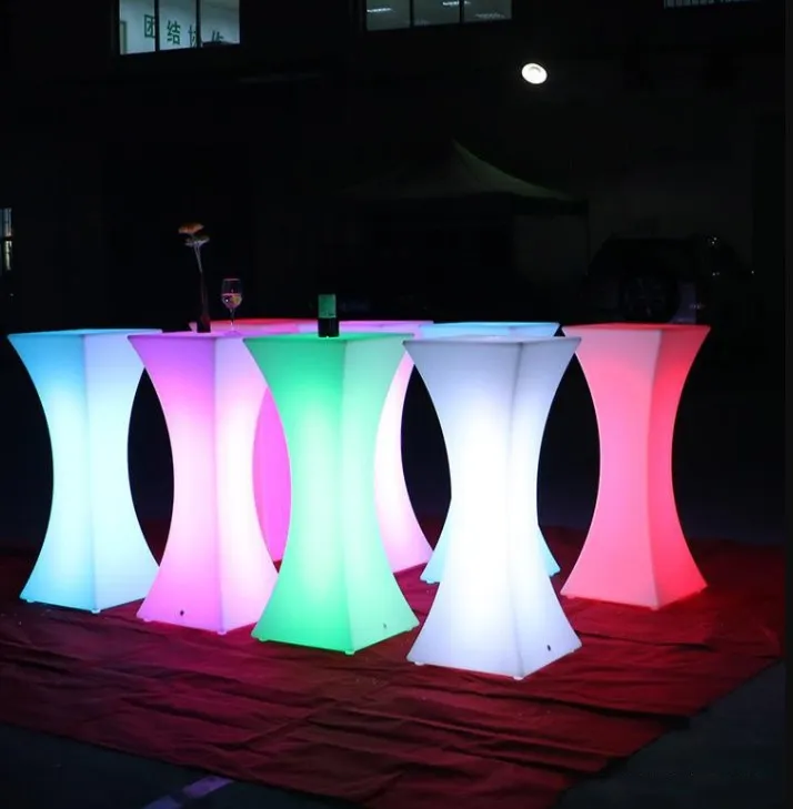 Nuove luci ricaricabili Illuminazione LED Tavolo da cocktail luminoso impermeabile luminoso illuminato tavolino da bar kTV fornitura per feste in discoteca