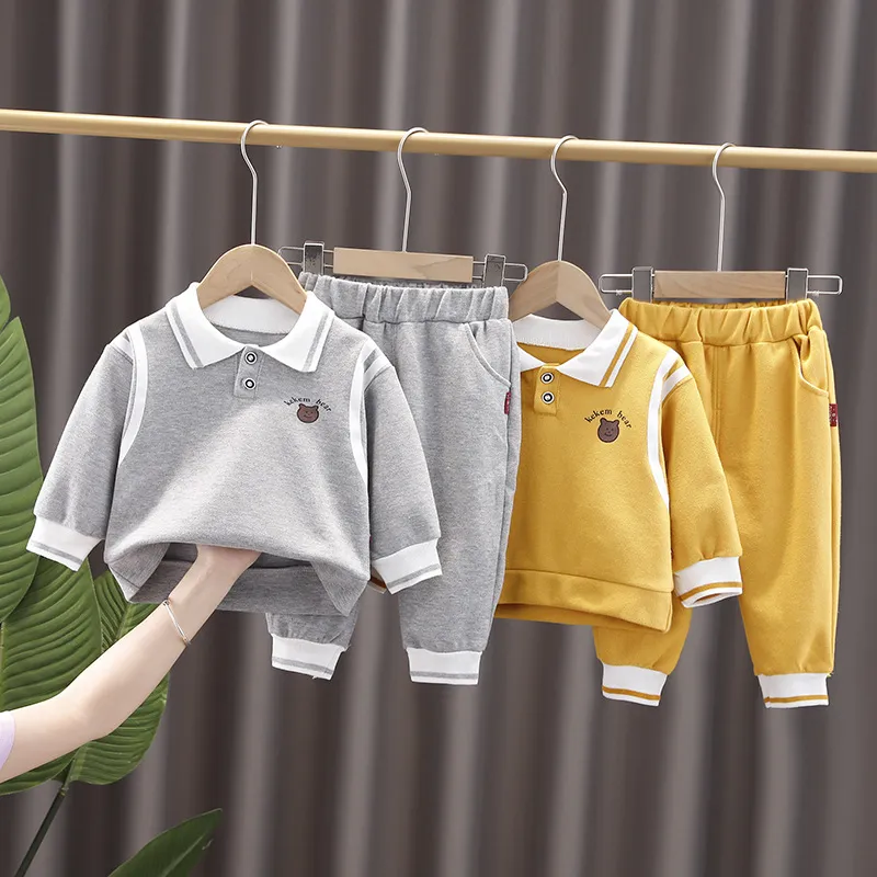 幼児の服は、新生児の男の子の服を着たベビースーツの秋の服をセット