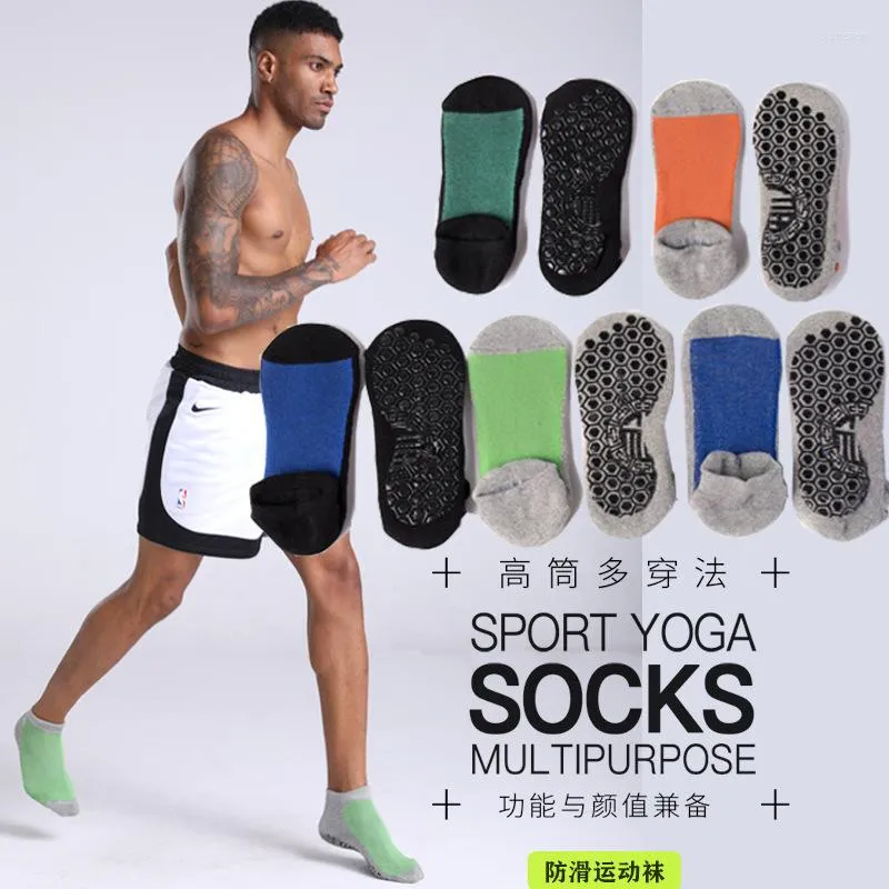 Chaussettes pour hommes 3 paires Tube bas pour hommes antidérapant avec poignée éponge épaissie pour basket-ball course Yoga Pilates Fitness exercice