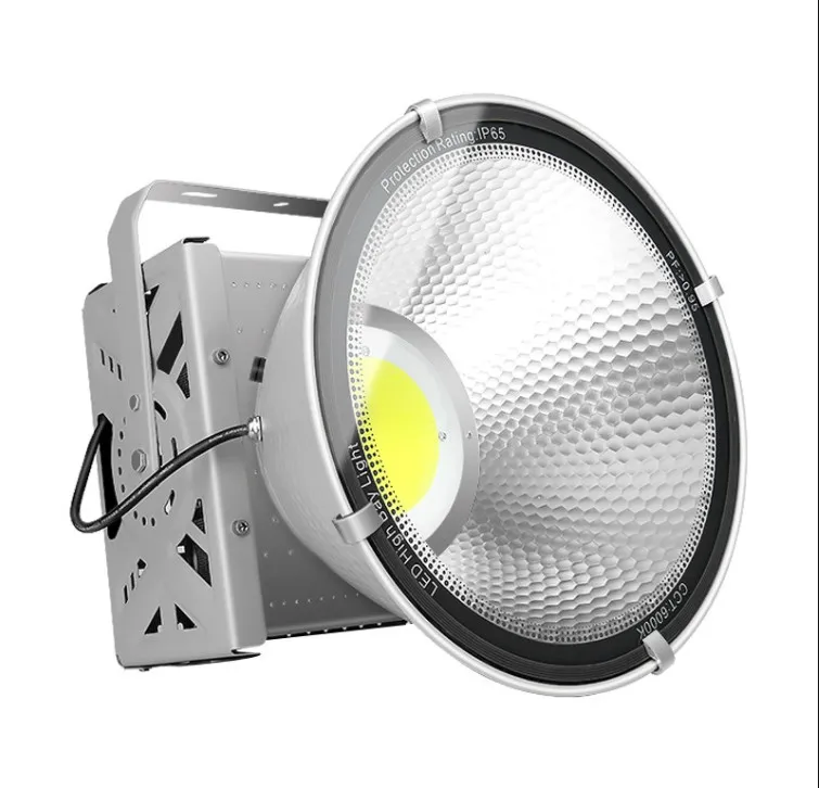 Yüksek Güçlü Taşıt Işığı Yüksek Bay 400W 600W 800W 1000W AC 220V Su Geçirmez LED Spotlight Dış Mekan Mühendisliği Deniz Feneri