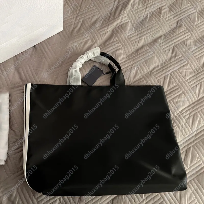 حقائب الأزياء للأمتعة الأزياء حقيبة سعة كبيرة حقائب اليد الكلاسيكية عتيقة Crossbody Sports Handbag Business Luxury Totes Artwork Cross Body