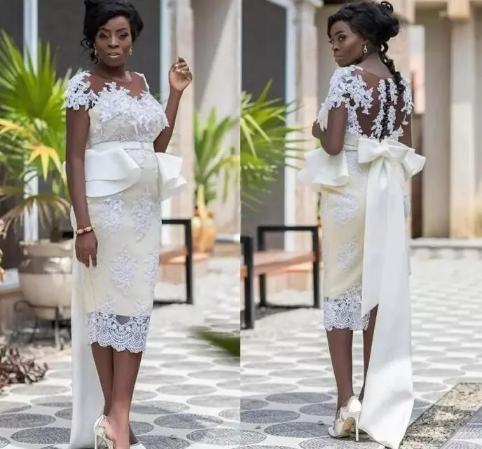 Plus Size Pizzo Abiti per la madre della sposa Sheer Neck Appliques Manica corta Abiti da sposa Lunghezza tè Abito da sposa africano 2023