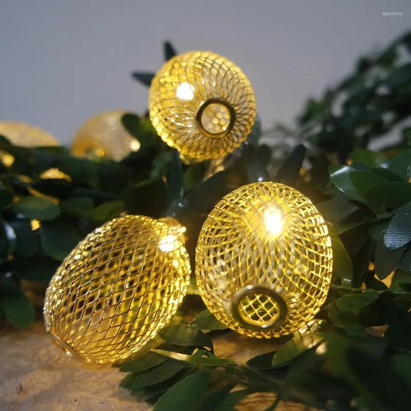 Strängar Portable String Light With Metal Gold Pineapple Hanging For Garden Home Decoration Vase Floral Arrangement