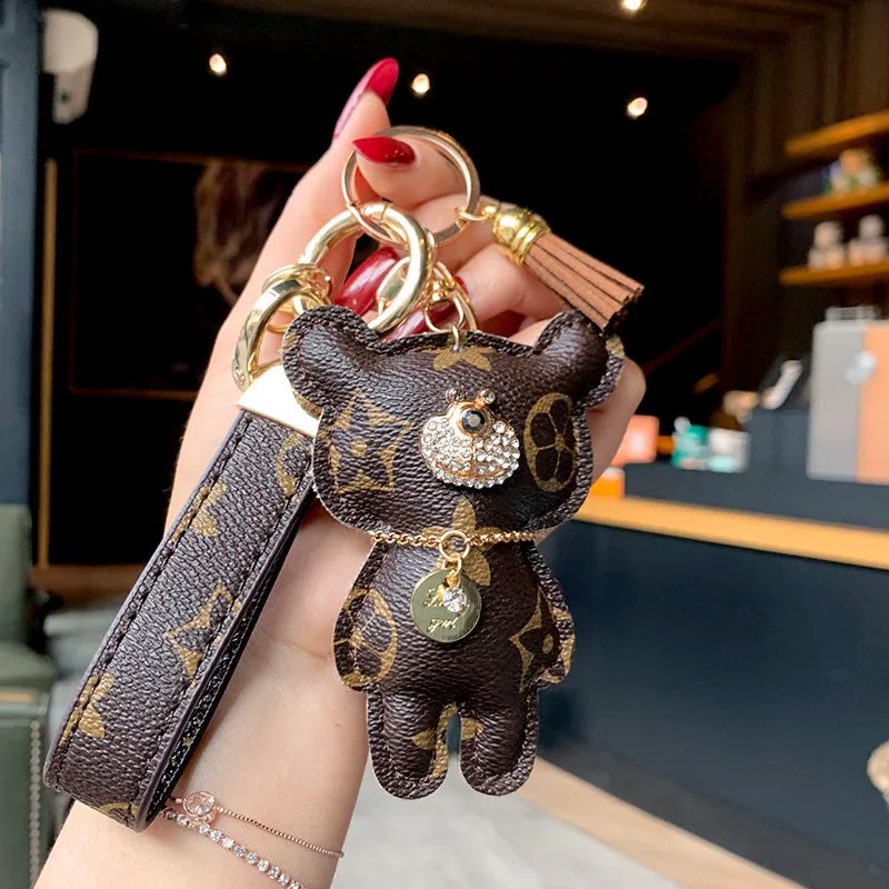 new Keychain Favor Key Chain Buckle Keychains Lovers Car Handmade Leather Men Women Bags Pendant Accessories Old flower bear pattern leather rope