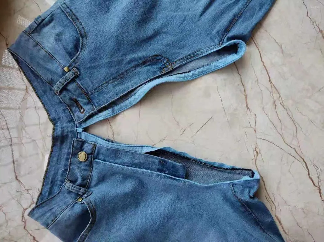 Jeans ouvert shop