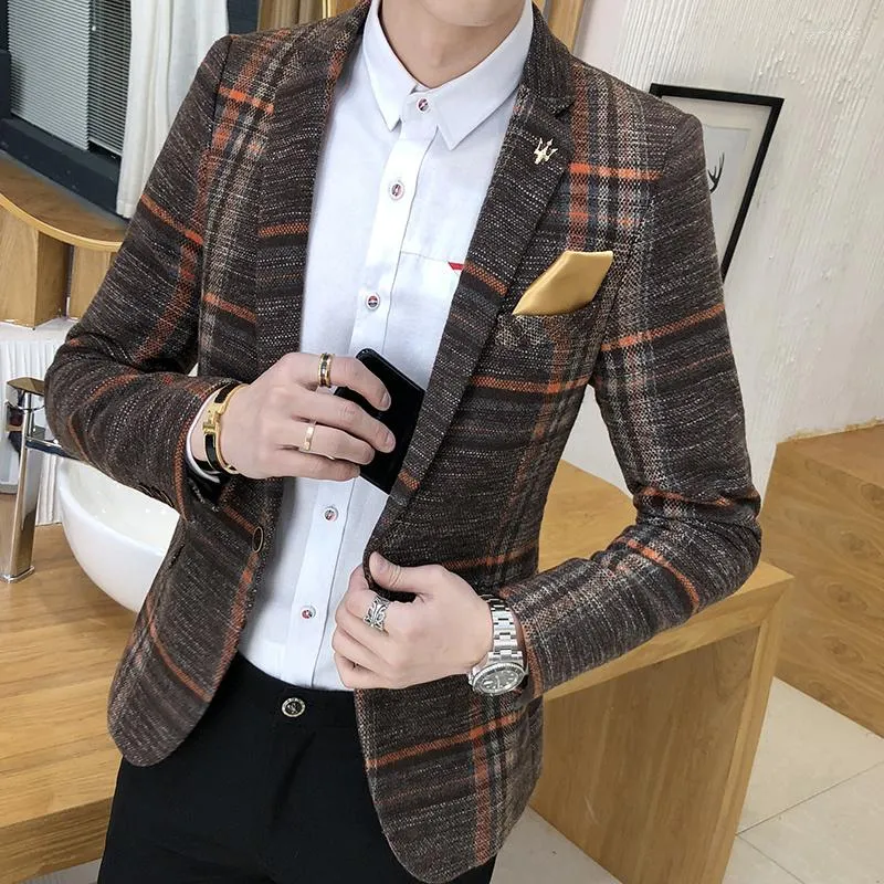 Mäns kostymer män pläd blazer jackor smal design koreansk stil elegant herrar bekväm kvalitet maskulino -knapp avslappnad kostym rockar