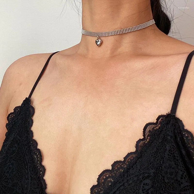 Choker Vogallery Mode Argent Couleur Pour Femmes Punk Coeur Perles Collier Court Rock Sexy Accessoires