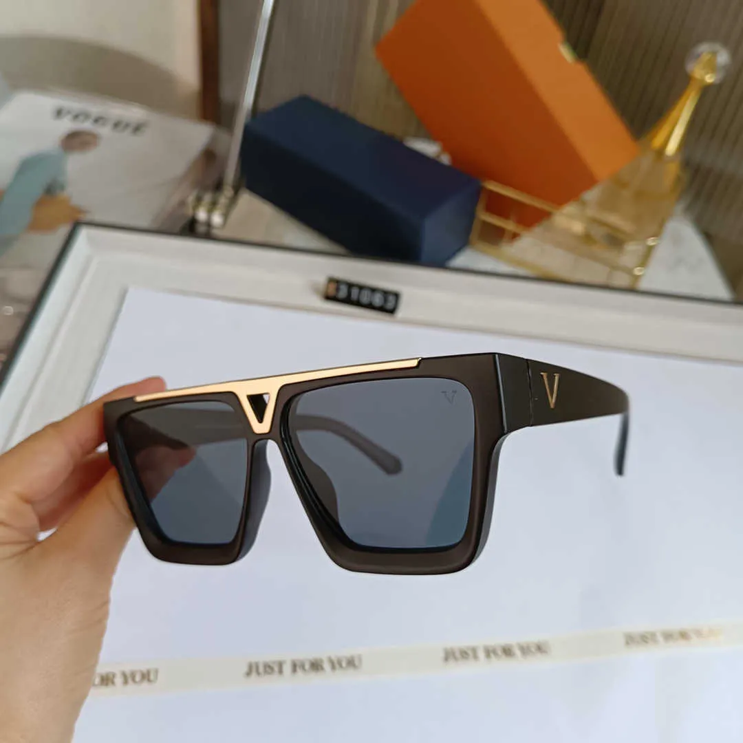 Lyxiga Designers Solglasögon För Kvinna Högkvalitativa Män Designersolglasögon Sommarmode Polariserande UV-säkra Solglasögon Glasögon