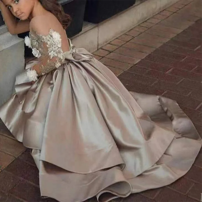 2023 çiçek kız elbise mücevher boyun balo elbisesi dantel aplikler boncuklar ile bow by kızlar pageant elbise 3d çiçek süpürme tren doğum günü elbisesi özel yapılmış