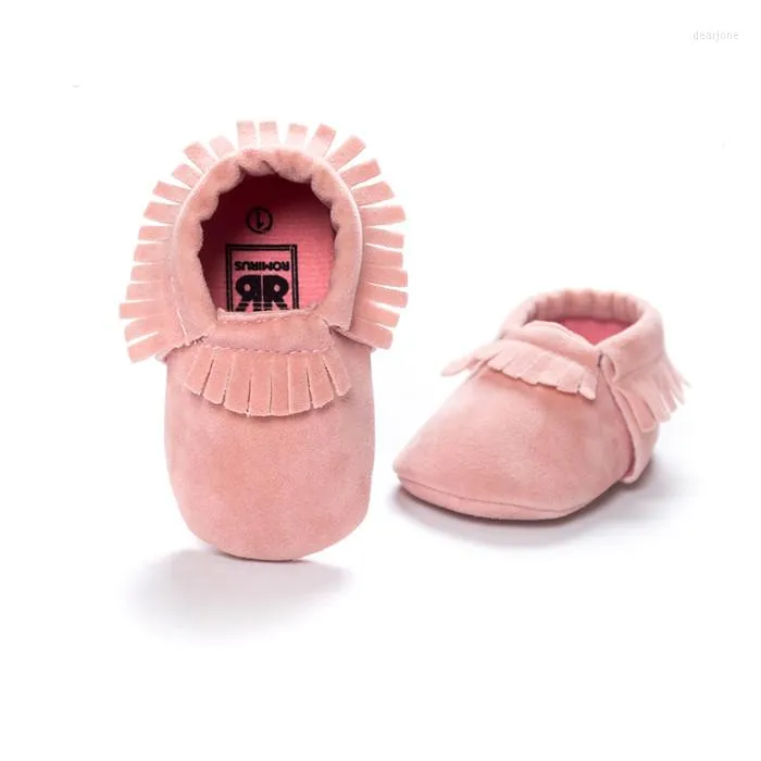 Eerste wandelaars mocs roze kleur babymeisjes jongens schoenen mocassins zachte bodem kwastjes geboren. Cx20c