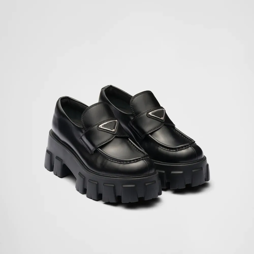 Designer Loafers Dam Klänning Skor Lyx Metall Triangel Logo Borstad Läder Monolith Loafer Plattform Klack EU35-40 Med Box