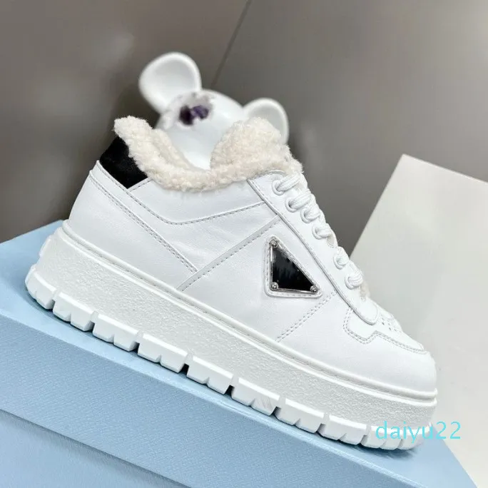 2022 new fashion Womens Autumn Winter Trainer Sneaker Tennis Shoes Low Top Thick Sole Flat Platform Shearling Fur Lining Genuine Leather Lace Up top quality