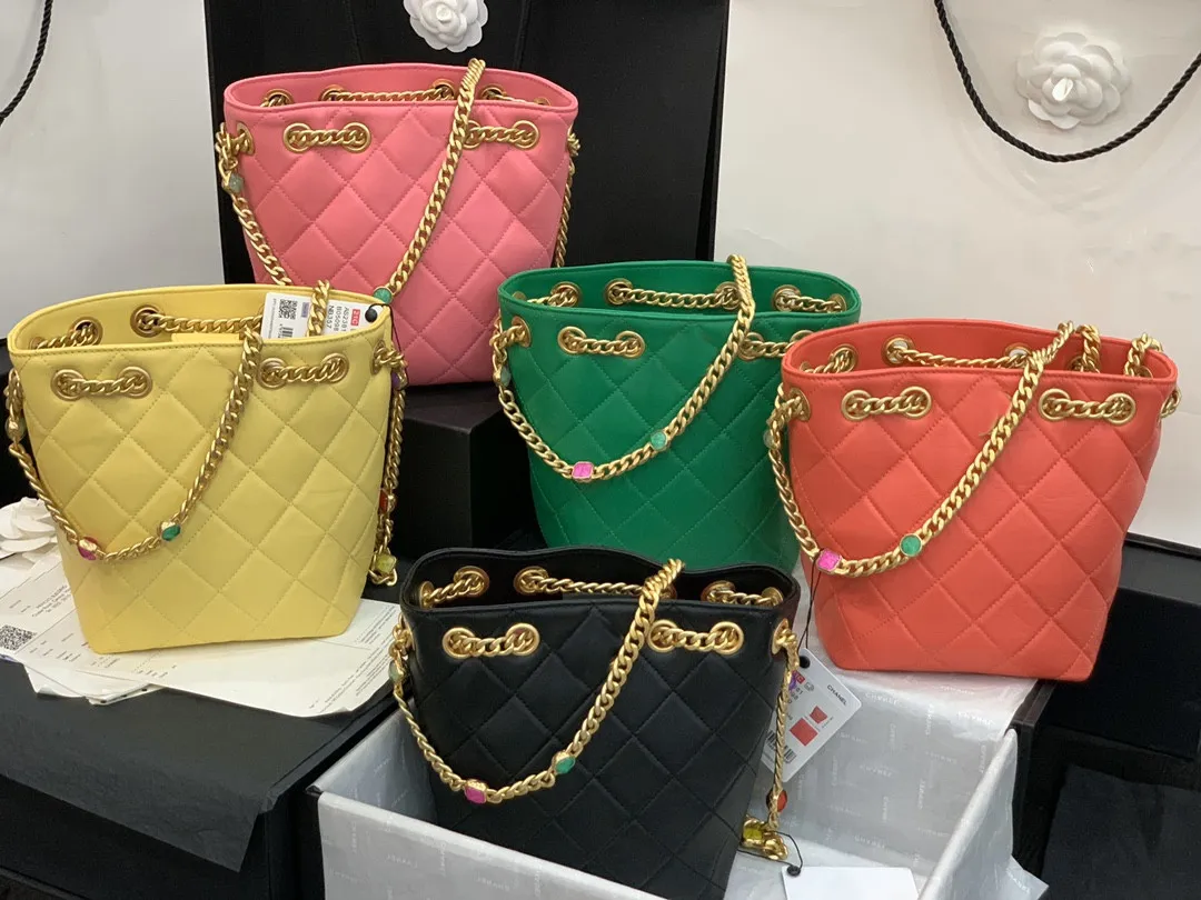 7AファッションショルダーバッグLuxurysデザイナーCoco Bucket Bags Cross Body Cosmetic Bag Woman Handbagトップハンドル財布オリジナルレザーAS2388サイズ14x23x6.5cm