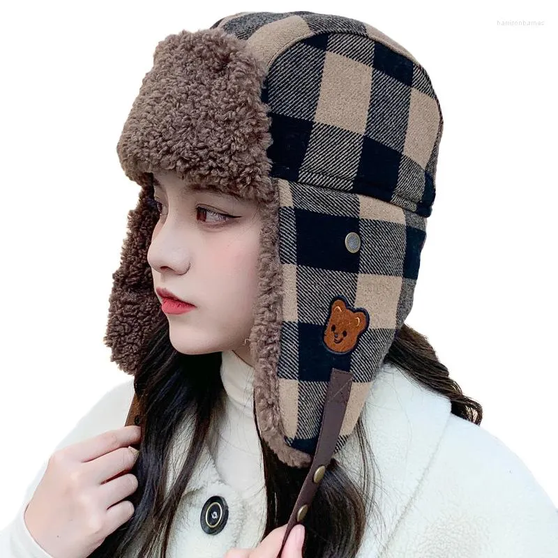 베레모 파일럿 겨울 모자 야외 스키 러시아어 여성용 Ushanka 따뜻한 사냥꾼 모자 격자 무늬 폭격기 남자 캐시미어 디자인 귀고리