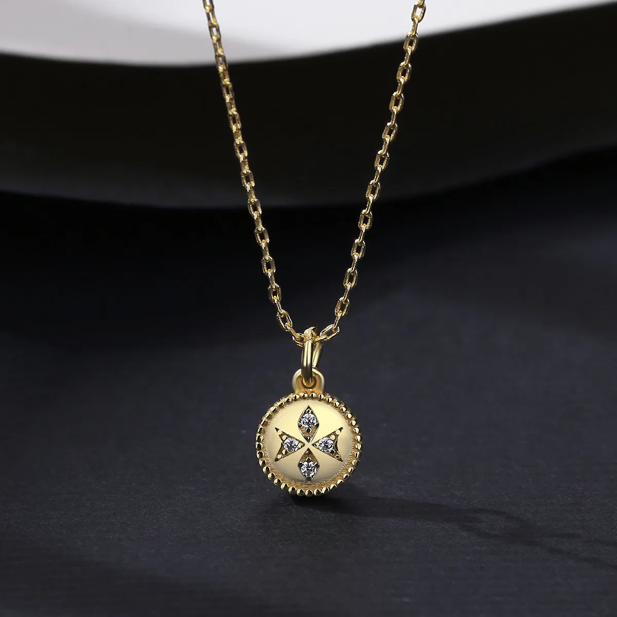 Varumärkesdesign Luxury S925 Silver Shiny Zircon Pendant Necklace Women Jewelry Fashion Plated 18k Gold Delicate Collar Chain Necklace Accessories Gift