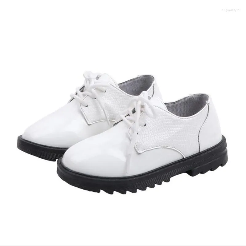 Sapatos planos Autumn Boys Microfiber Leather Casual Supotos Baby/Criança/Pequena Criança Black Branco Branco Crianças Sapato de Vestido Escolar