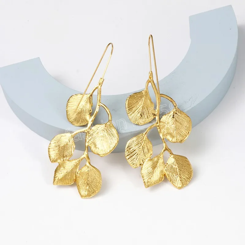 Boucles d'oreilles classiques en métal avec feuille, pendantes géométriques en or, accessoires de bijoux pour femmes, cadeau à la mode