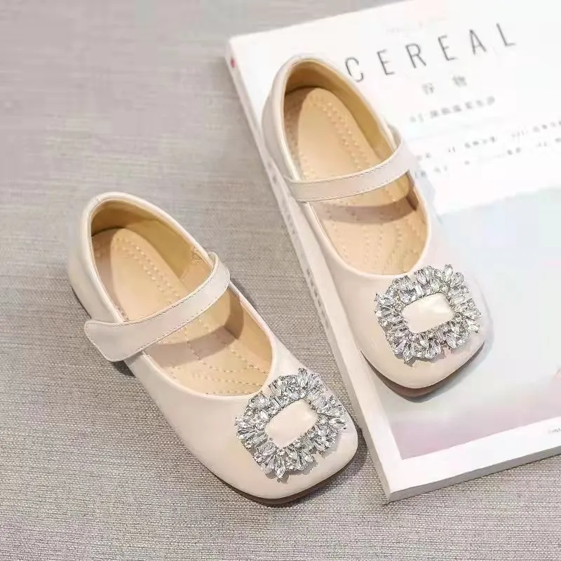 Chaussures plates pour filles, chaussures de princesse à la mode, chaussures pour bébés enfants, marque brevetée Mary Jane, strass, perles rouges, semelle souple, printemps 2023