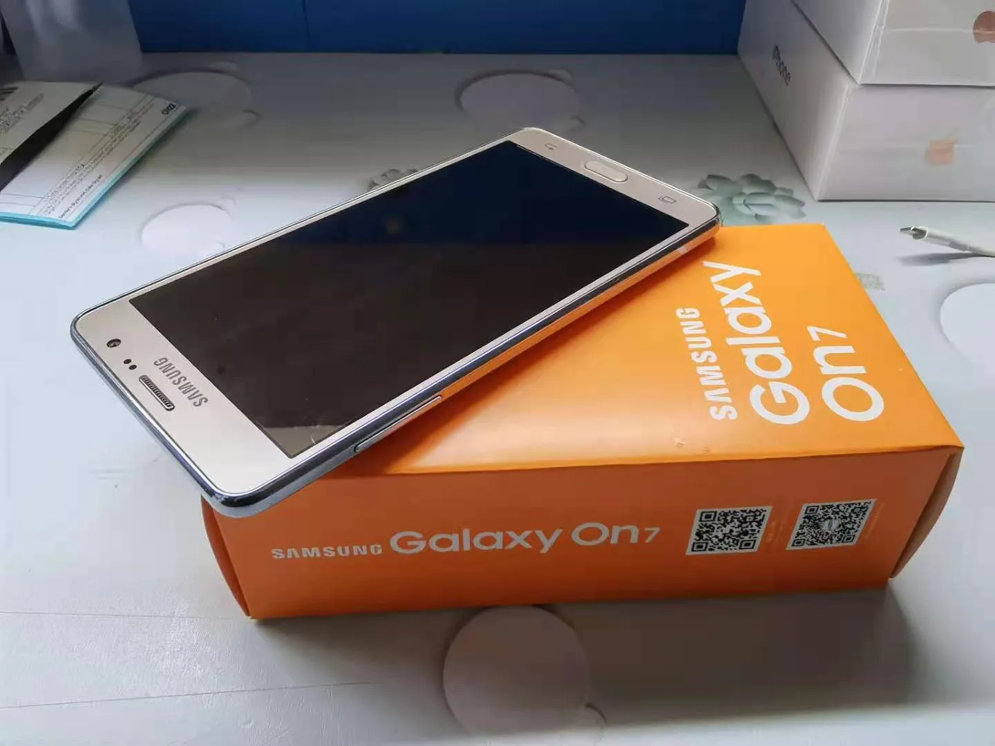 Samsung Galaxy On7 Мобильный Сотовый Телефон Отремонтированный Оригинальный  5,5 Дюймовый Квадроцикл G6000 1,5 ГБ ОЗУ 8 ГБ / ПЗУ 13MP От Thronestore, 3  537 руб. | DHgate